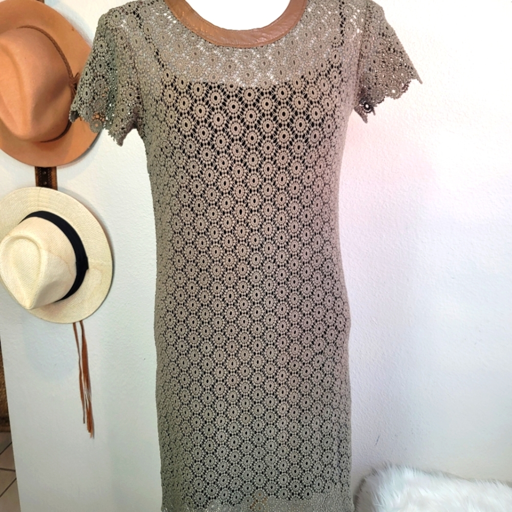 PARK BRAVO ITALIAN FLORAL LACE PATTERN SHEATH DRESS WOMEN'S SIZE MEDIUM